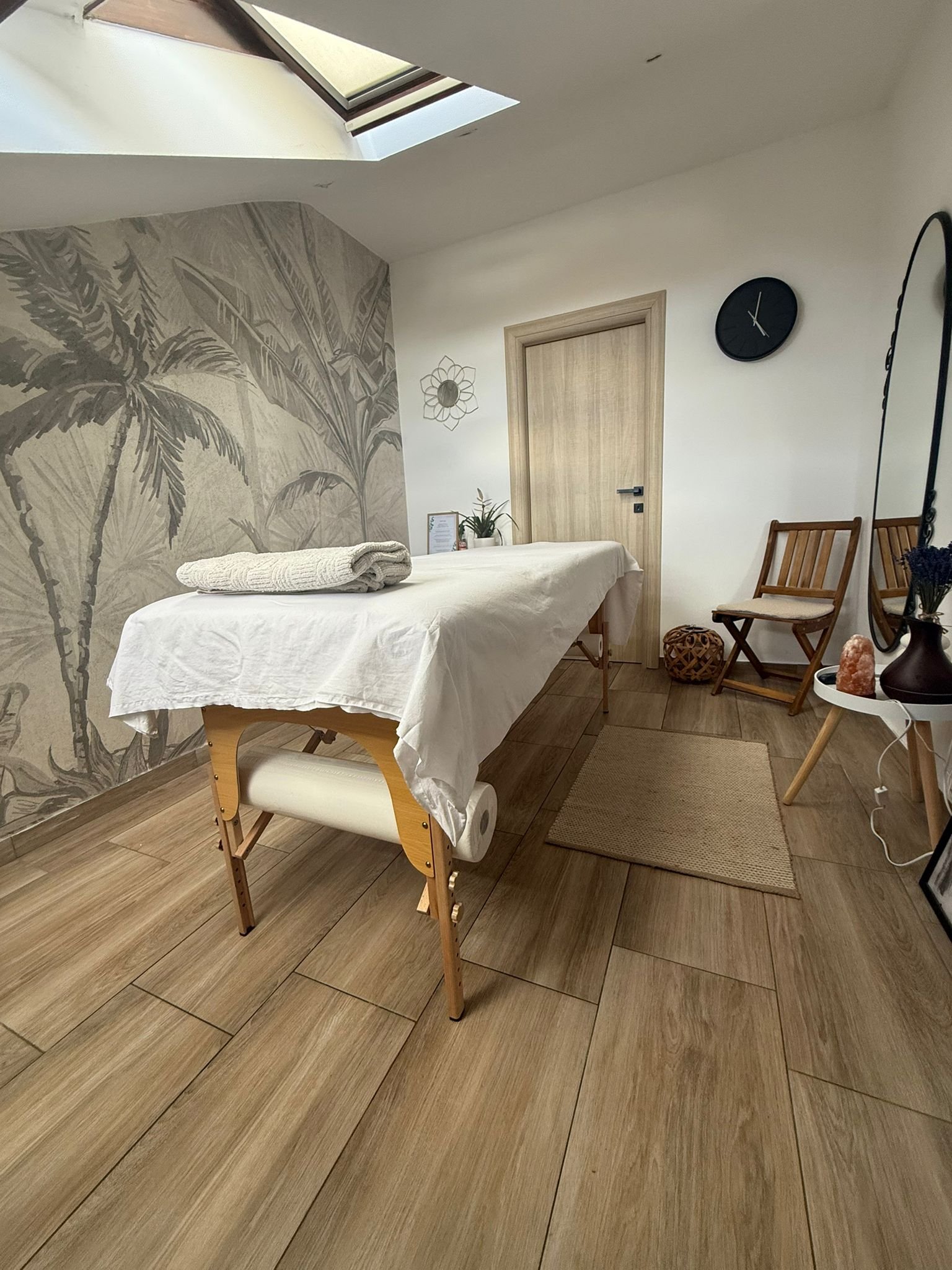 Ambijent Lumina Studija za masažu s masažnim krevetom u Velikoj Gorici